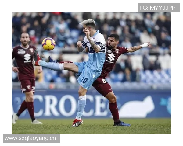 纽卡斯尔关注阿尔克马尔19岁中场斯米特转会费预计达2000万镑