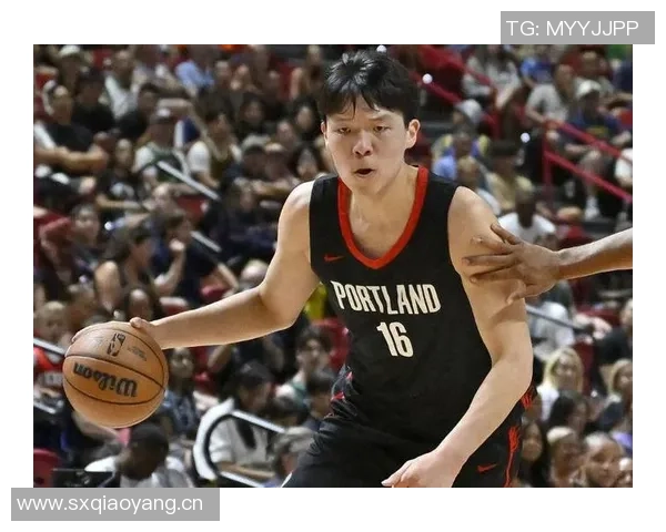 杨瀚森深入研究比赛录像逐渐领悟NBA精髓展现出色媒体人素养